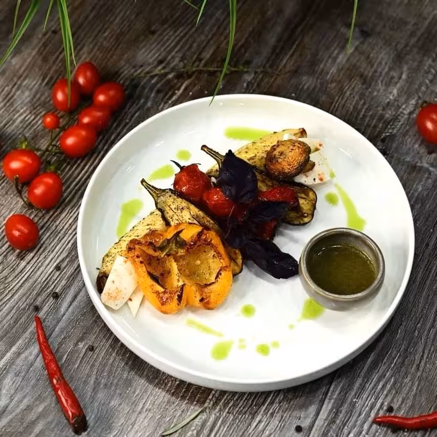 Фото Запечённые овощи с домашней брынзой